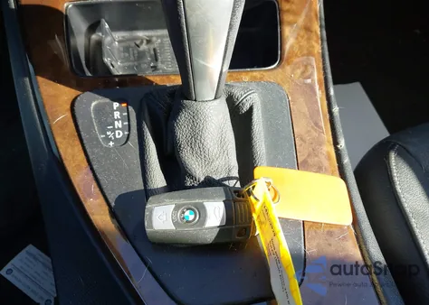 2009 BMW 328I z USA, uszkodzony, nr VIN WBAPH57539NM33640